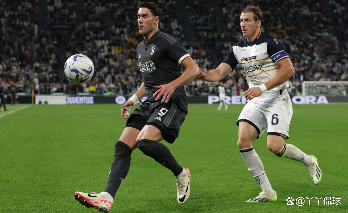 爱游戏体育APP下载-意甲比赛战术灵活多变，球员表现令人惊喜