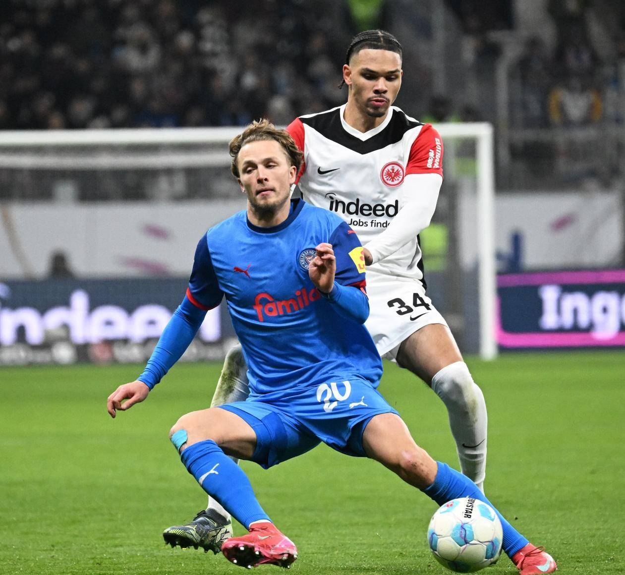 爱游戏官方-德甲足球逐渐变得更具观赏性和战术性