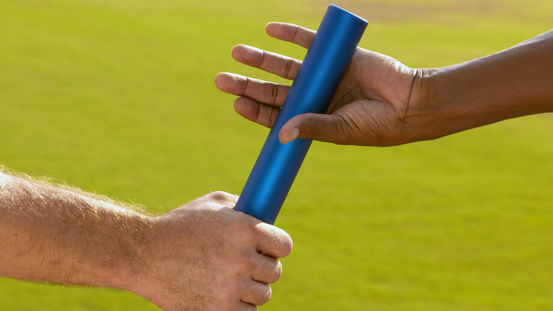 爱游戏体育平台-球队与高校建立合作基地，产学研培训并行推进，足球俱乐部和学校的合作方案